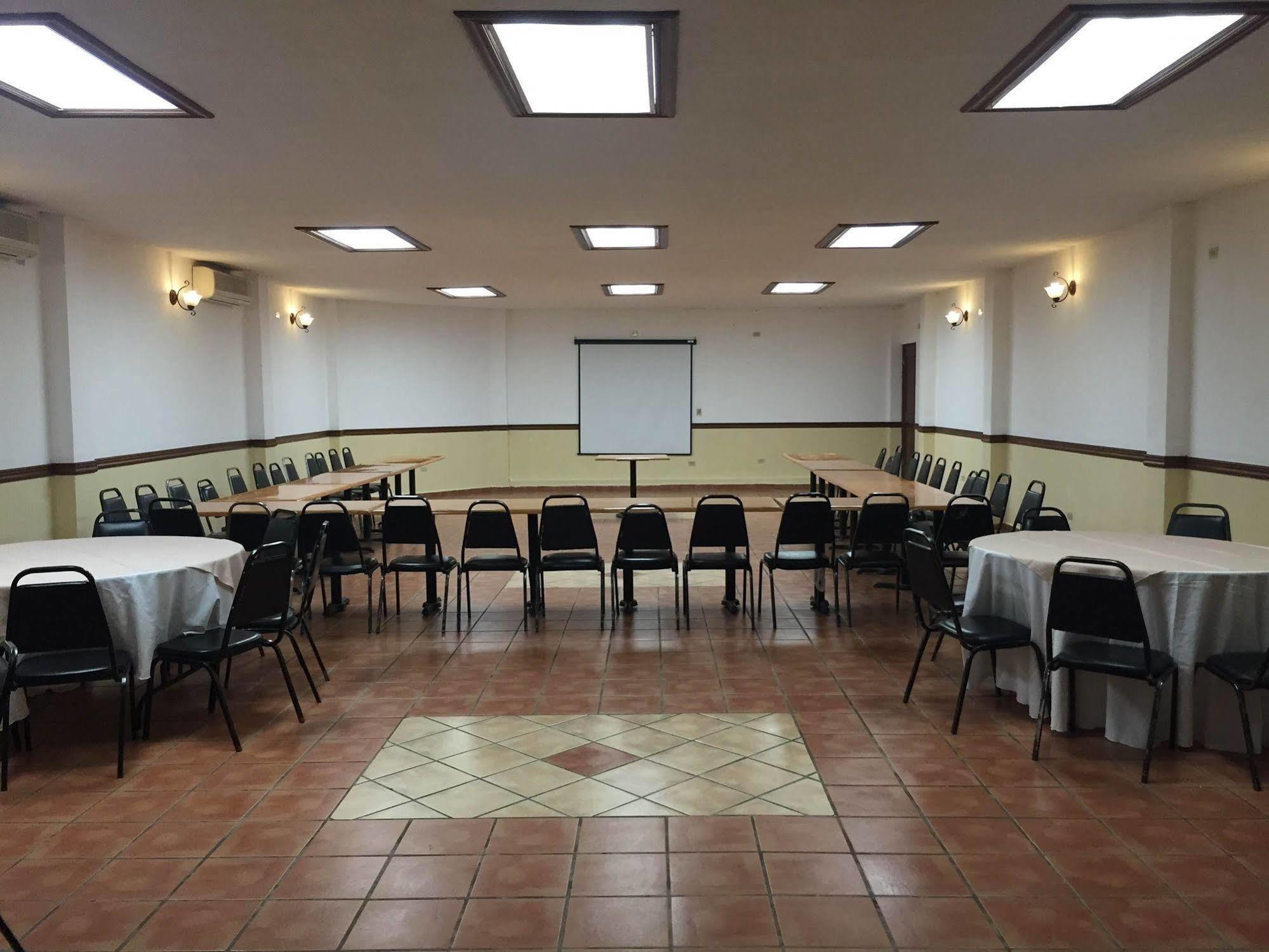 Maria Luisa Inn & Suites Juarez  Esterno foto
