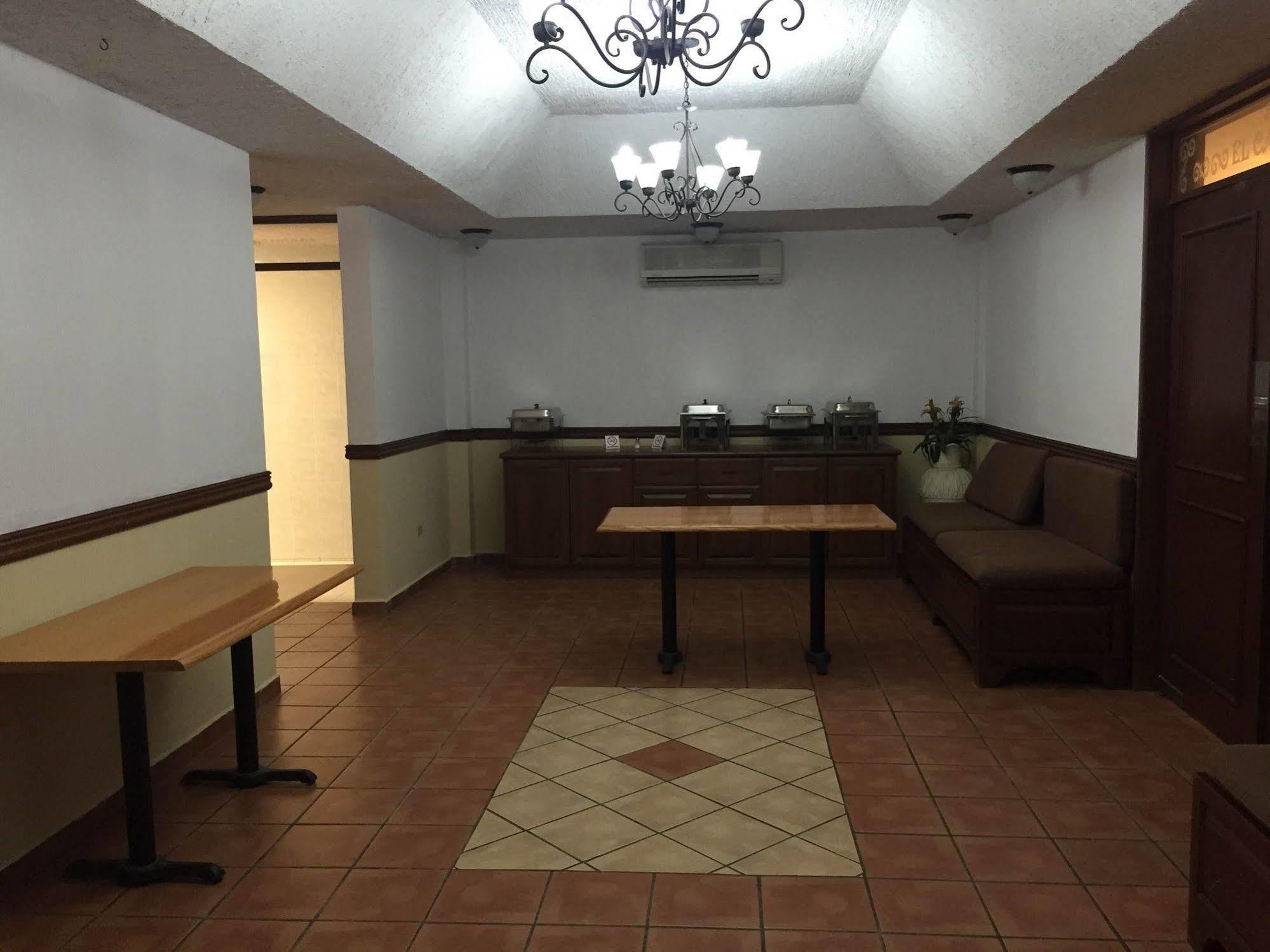 Maria Luisa Inn & Suites Juarez  Esterno foto