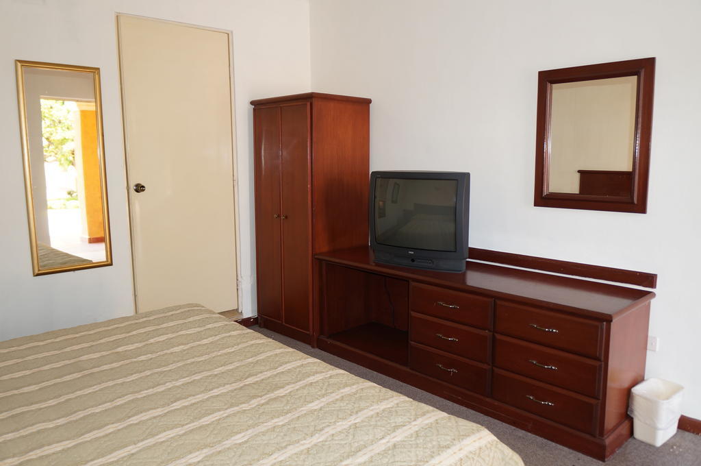 Maria Luisa Inn & Suites Juarez  Esterno foto